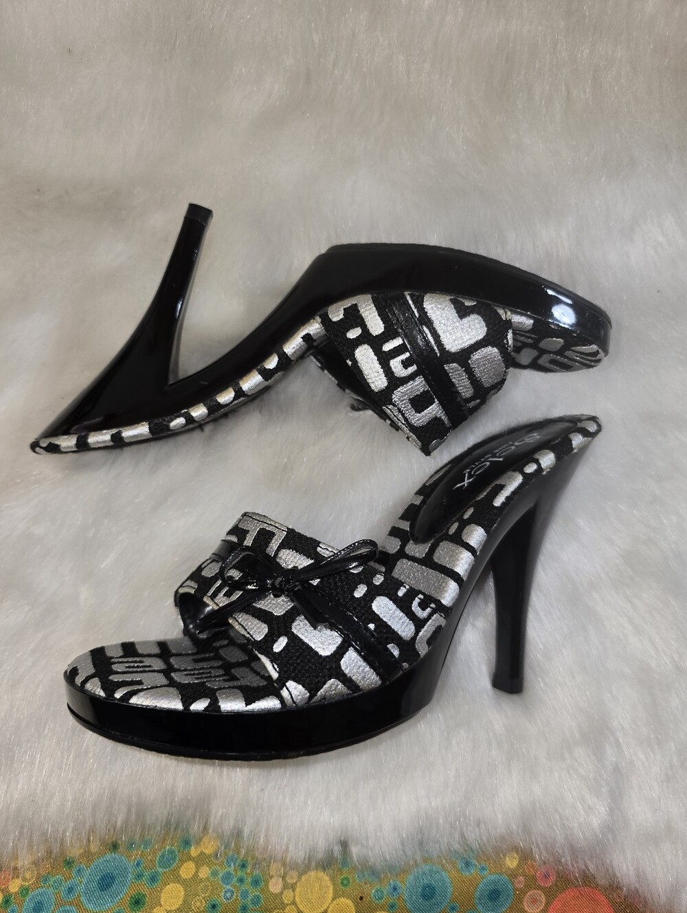 Selex Fine Style Womens Silver & White Patterned Platform Heel Slide Sandals - Picture 5 of 13